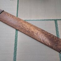 十三絃 琴　くり甲、綾杉彫り、龍舌象牙に蒔絵(一水銘)