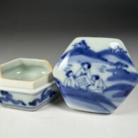 三代 西村徳泉 染付六角 碁打香合 紫翠窯 / 表千家 十二代 尋牛斎 久田宗也 書付 茶道具 香道具