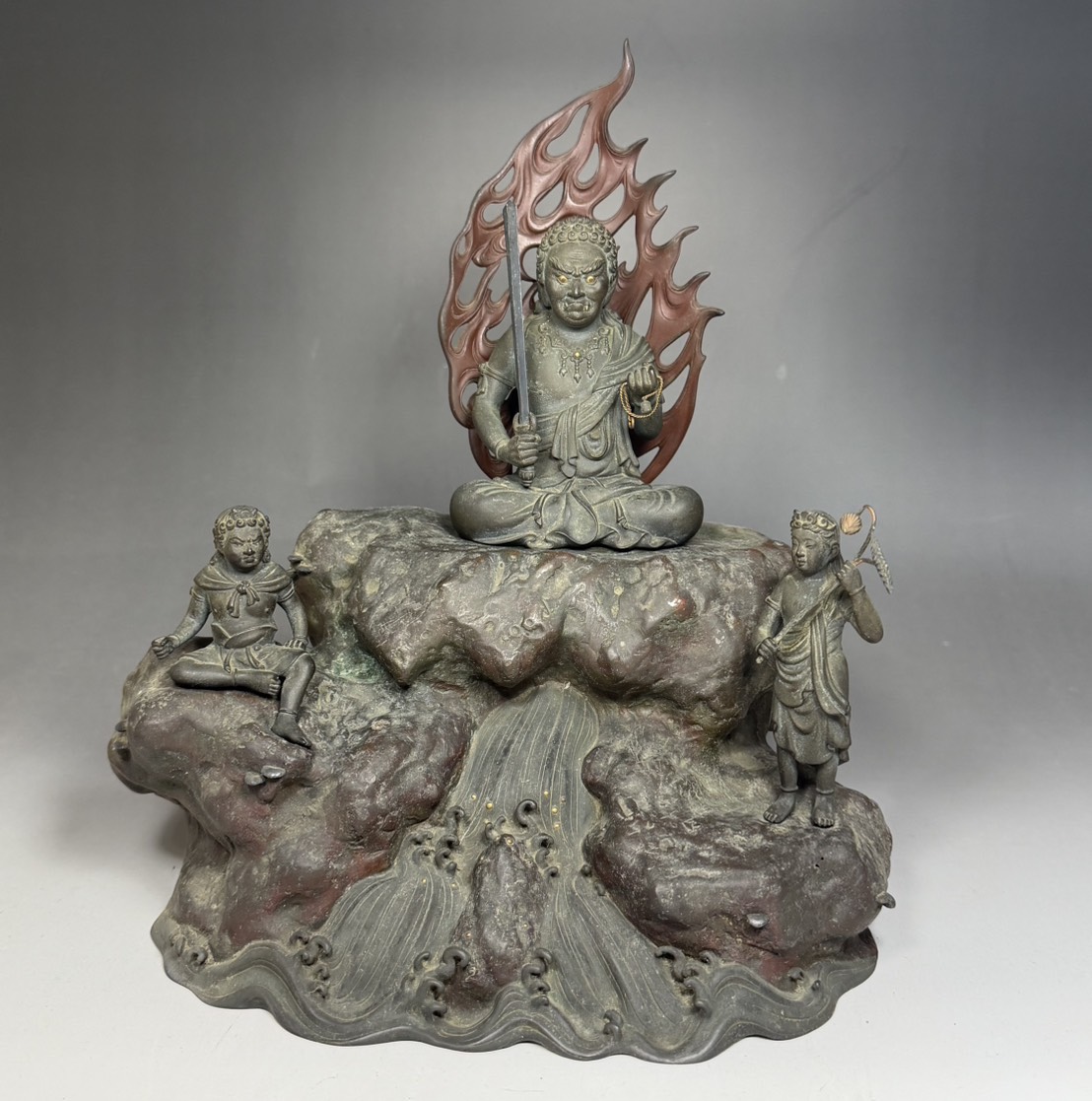 御釜師 一ノ瀬浄芳 秀逸作 青銅製 不動明王三尊像 (不動明王二童子像) 、掛軸、絵画、置物