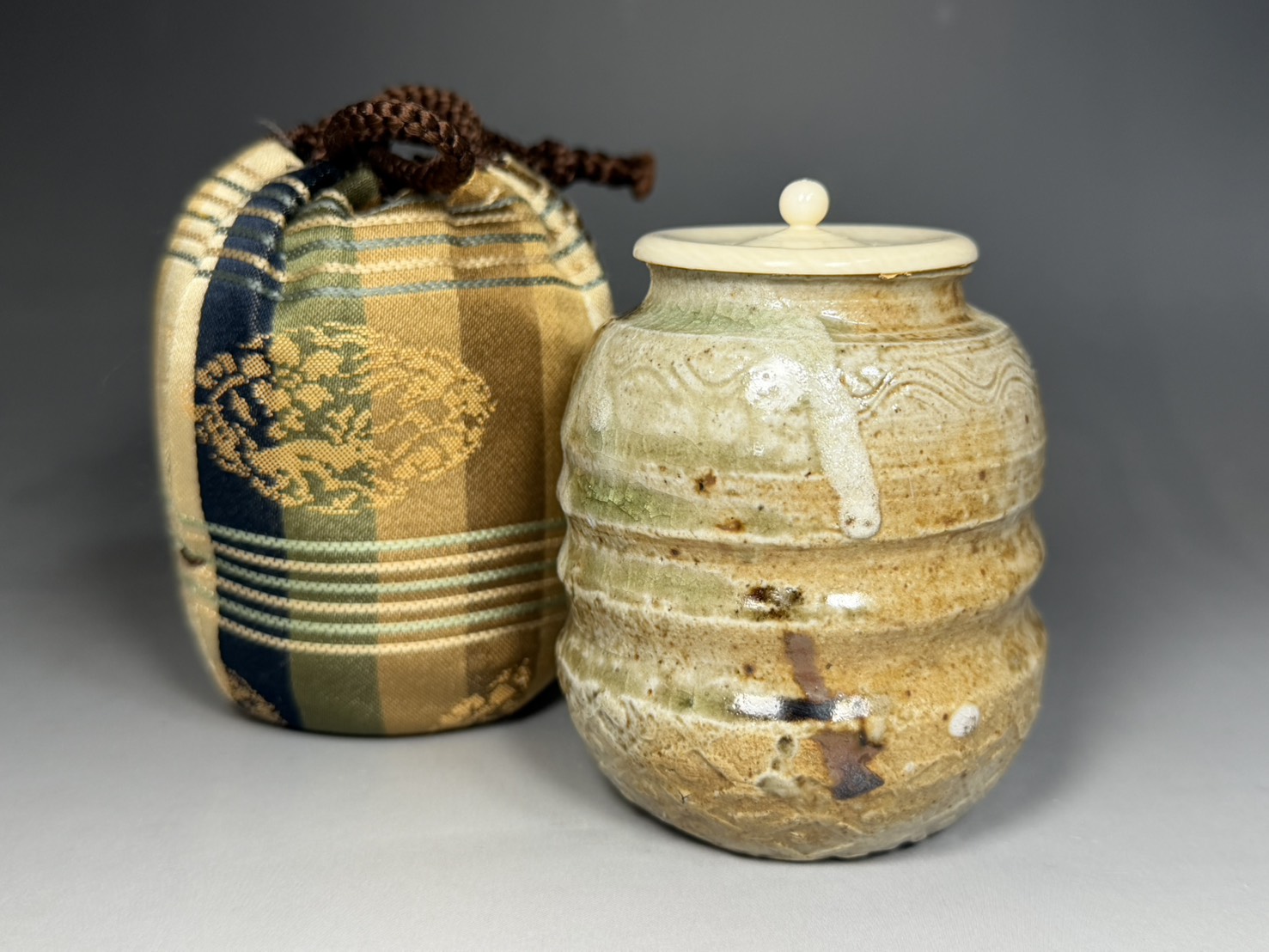 加藤芳右衛門 造 美濃 伊賀 茶入 茶道具