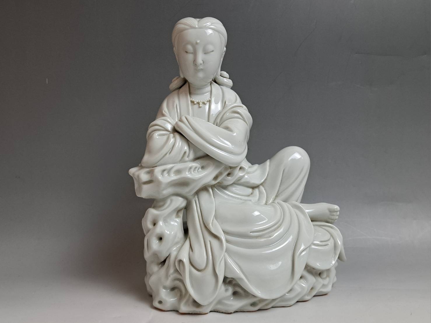 何朝宗製 徳化窯 白磁観音坐像