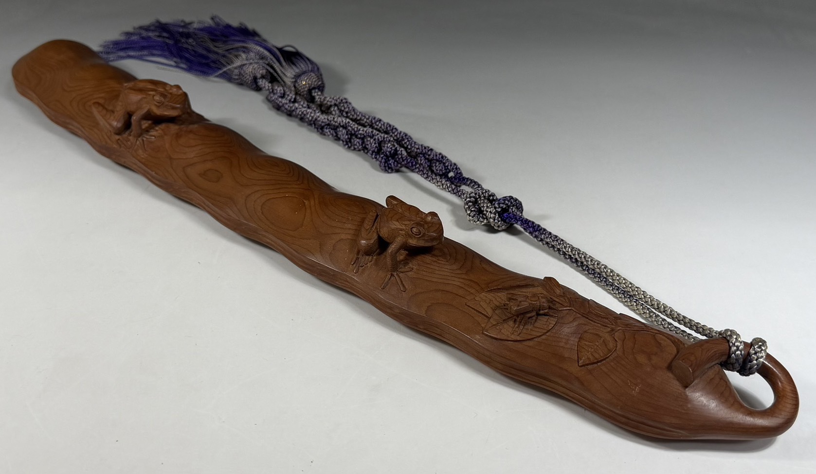 津田彫刻 小坂礼之 造 鉈豆 一位木 一尺四寸五分