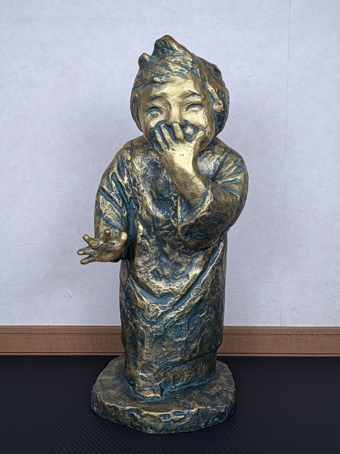 北村西望 作「笑ふ少女」ブロンズ像