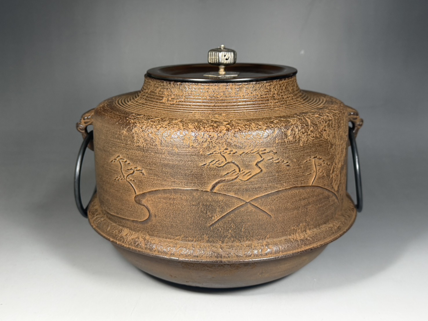 釜師 十二代 和田美之助「芦屋写 口糸目肩衝釜 浜松地紋」