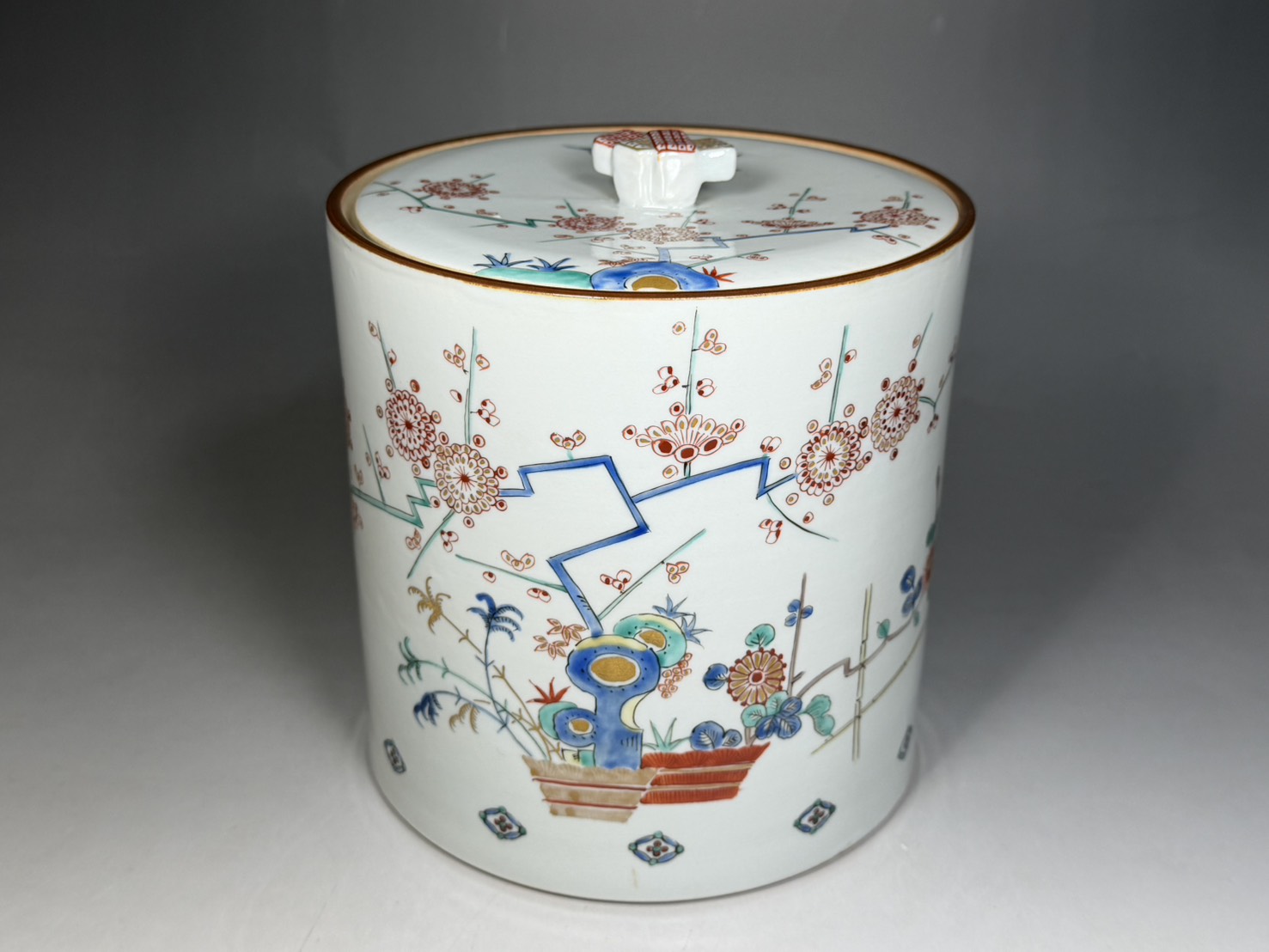 酒井田柿右衛門「花鳥 筒水指」