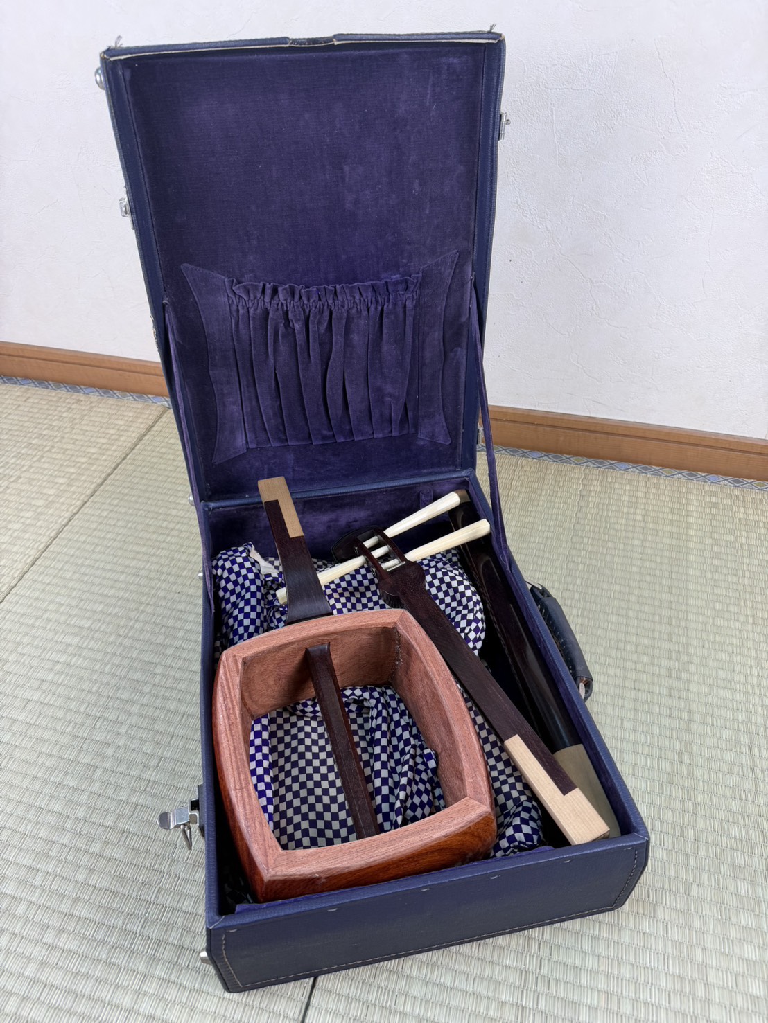 長唄三味線(子持ち綾杉、銀細)