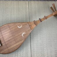 薩摩琵琶(四弦四柱)